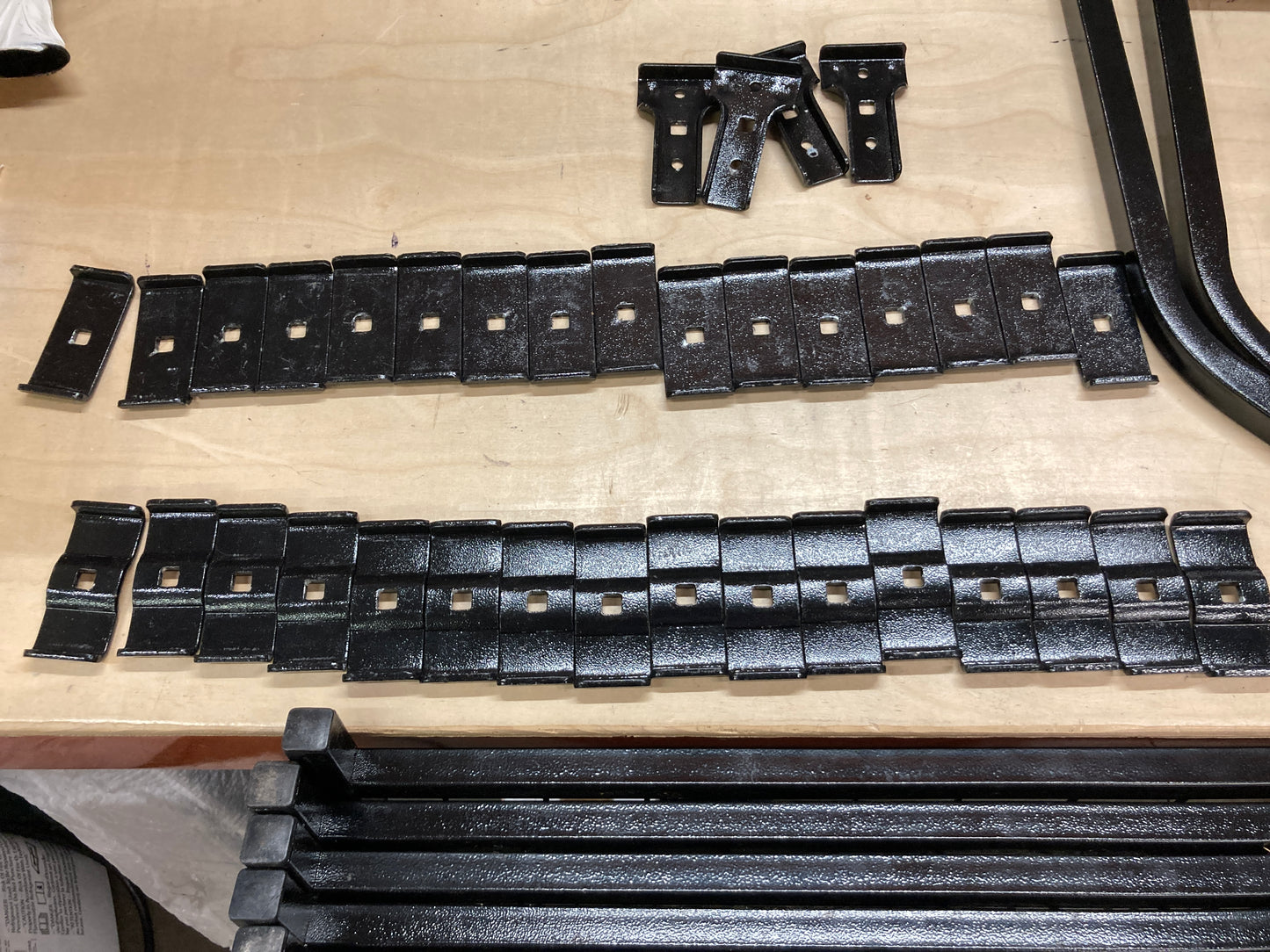 Costco - Lucky Dog STAY Series Studio Jr. Dog Kennel 4'x4' with Privacy Screen - Retail $229