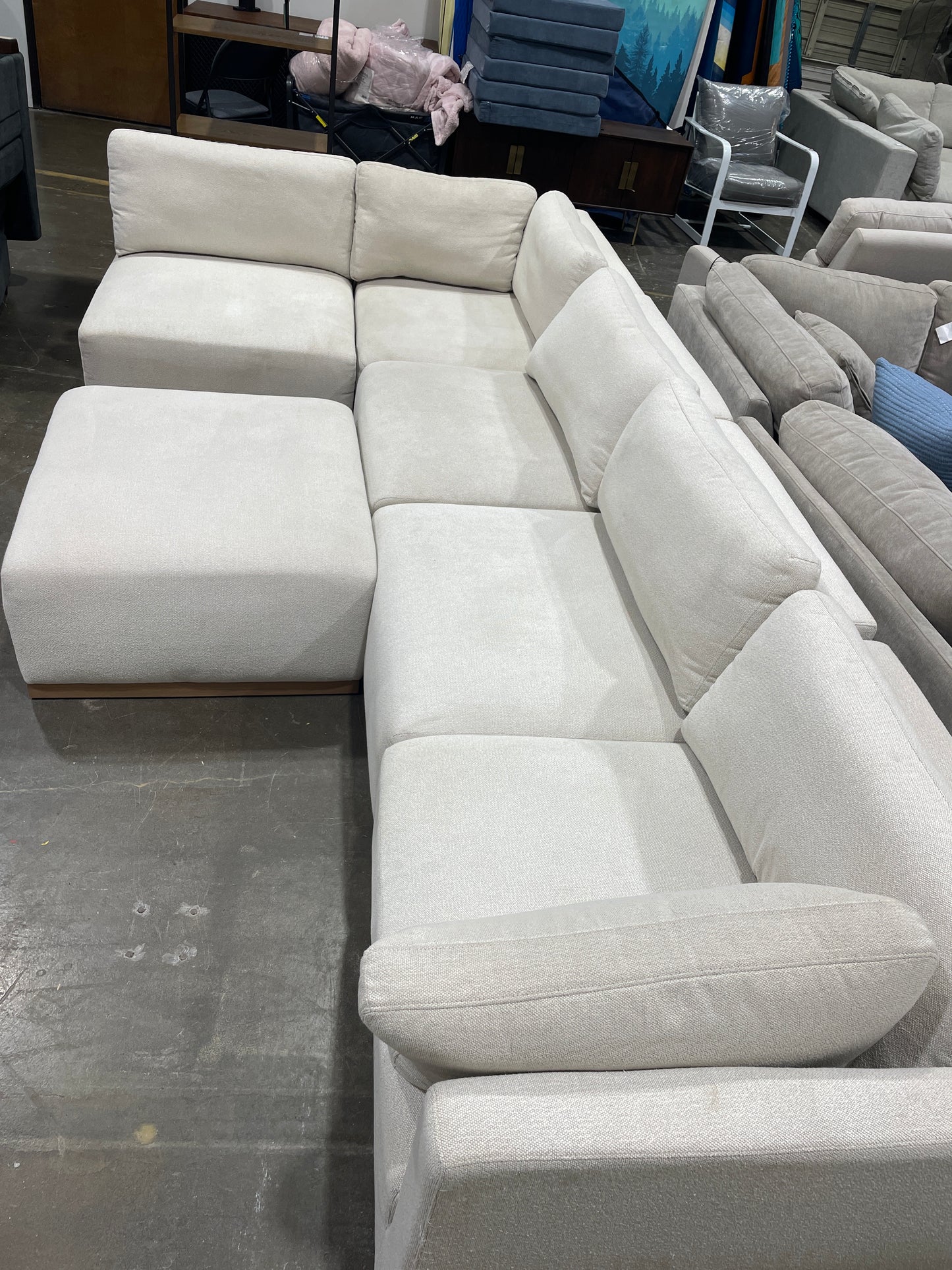 Henredon Murphy Fabric Modular Sectional with Ottoman