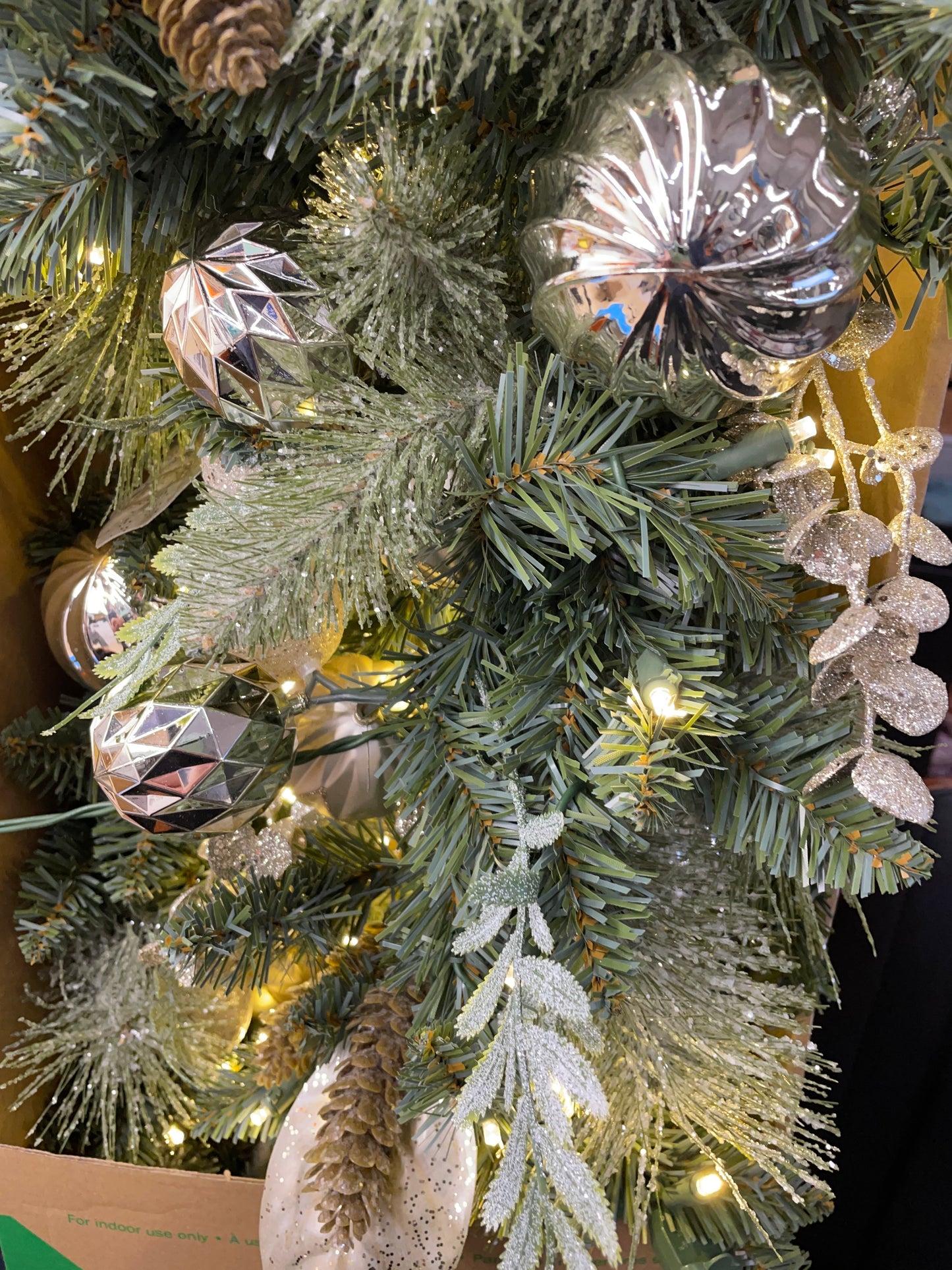 9' Pre-lit LED with Twinkle Artificial Decorated Garland, Silver