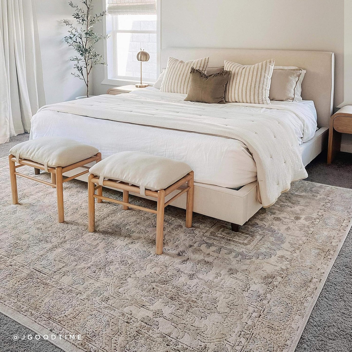 NEW - Loloi Teagan Collection 7'-11" x 10'-6" Area Rug in Ivory/Sand - Large Area Rug, Soft Neutral Rug, High-Traffic Area Rug for Living Room, Bedroom, Home Office, Dining Area - Retail $194