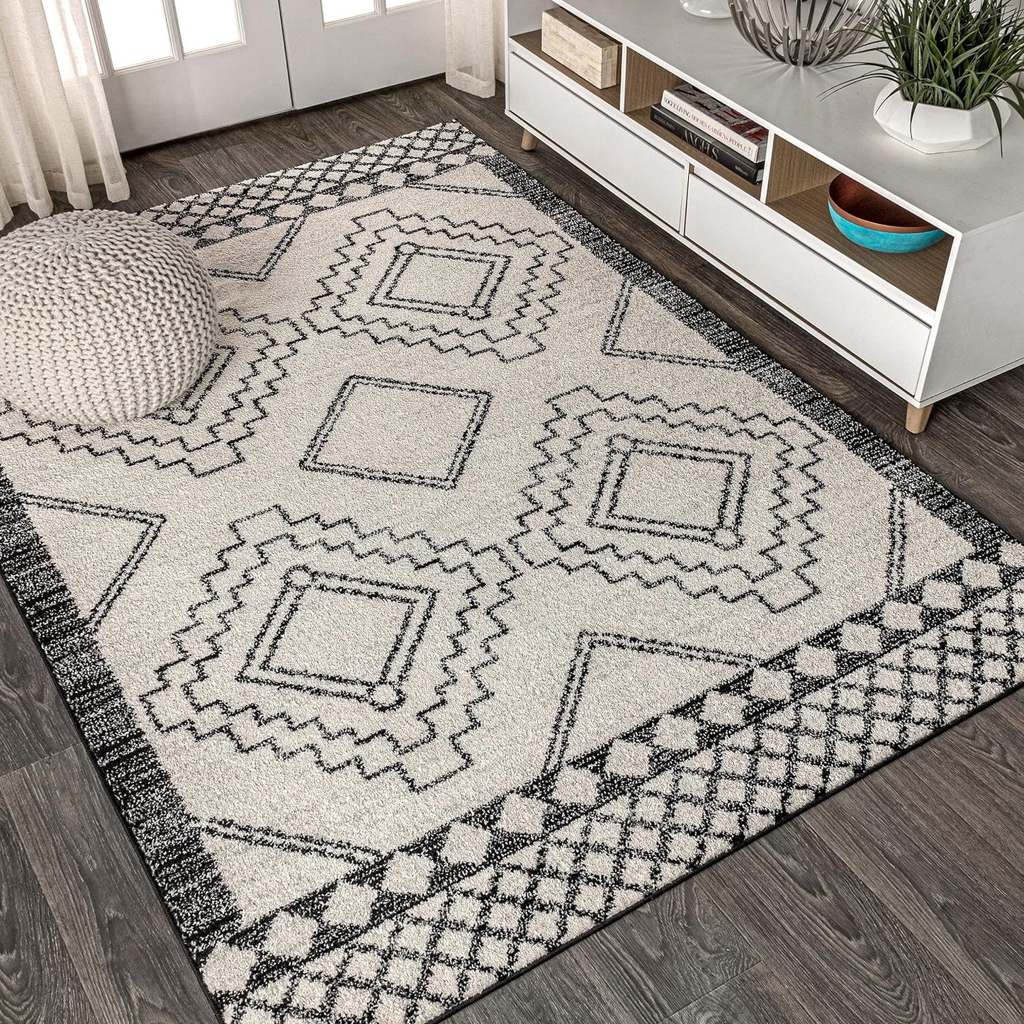 JONATHAN Y MOH200A-8 Amir Moroccan Beni Souk Indoor Area-Rug Bohemian Farmhouse Rustic Geometric Easy-Cleaning Bedroom Kitchen Living Room Non Shedding, 8 X 10, Cream,Black - Retail $110