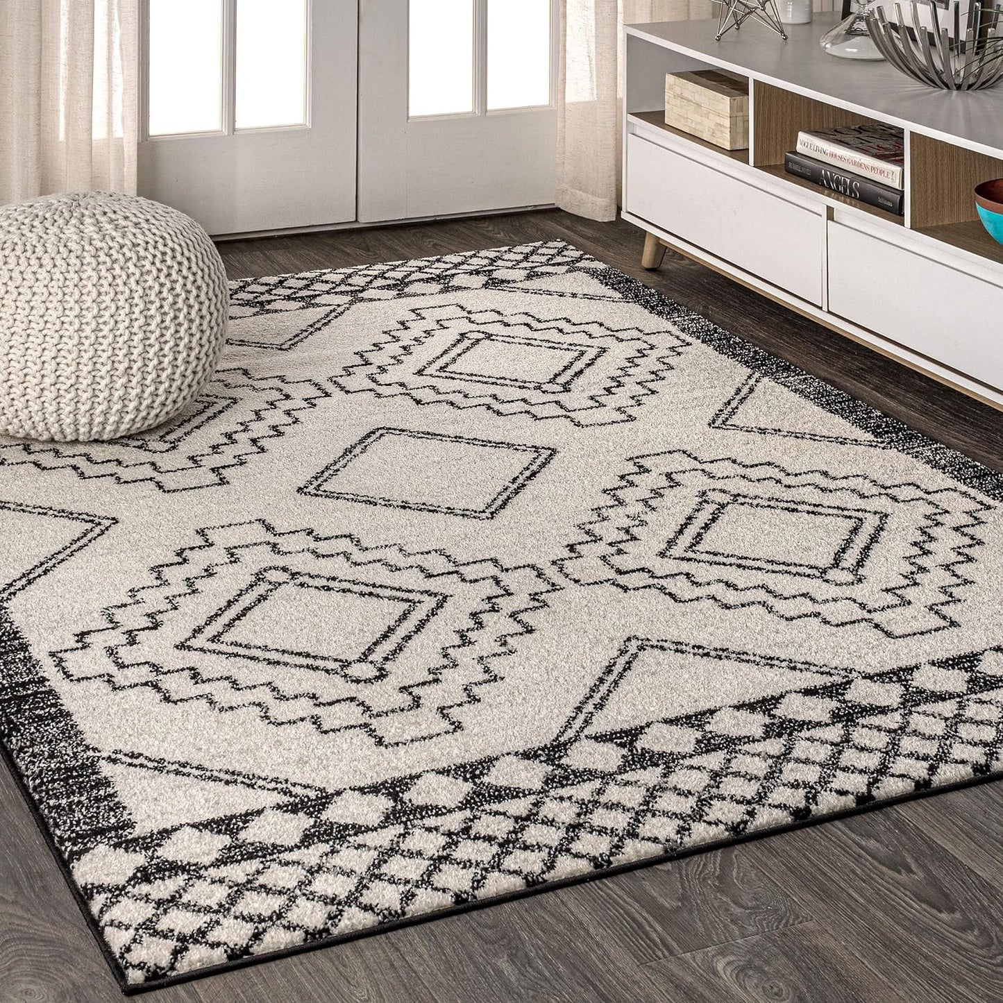 JONATHAN Y MOH200A-8 Amir Moroccan Beni Souk Indoor Area-Rug Bohemian Farmhouse Rustic Geometric Easy-Cleaning Bedroom Kitchen Living Room Non Shedding, 8 X 10, Cream,Black - Retail $110