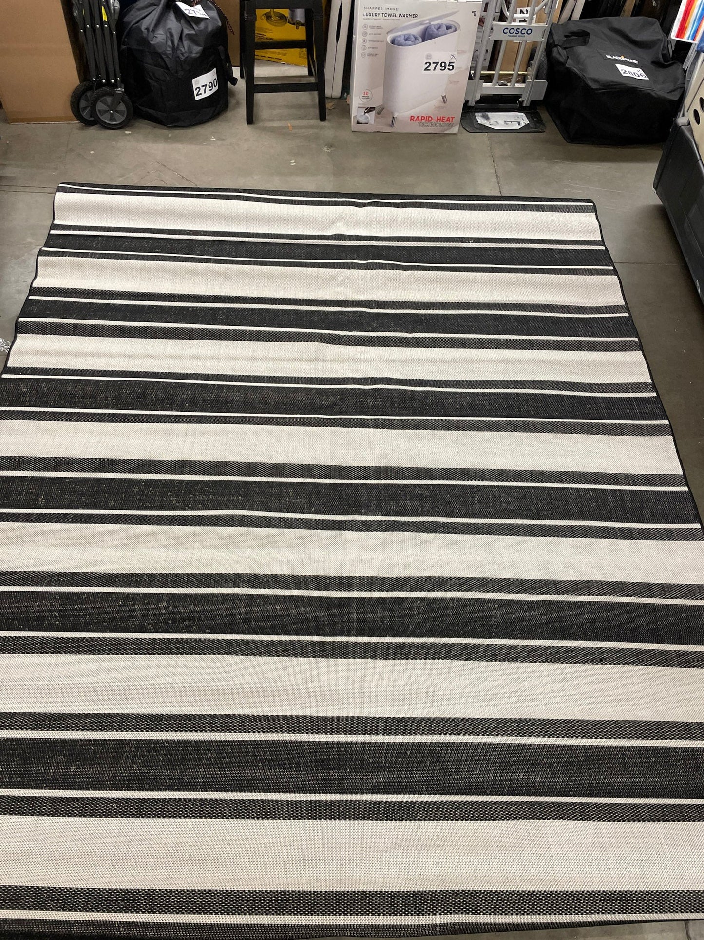 NEW - Costco - Naples Zuma Black Stripe, Indoor/Outdoor Rug, 8' x 10' - Retail $139