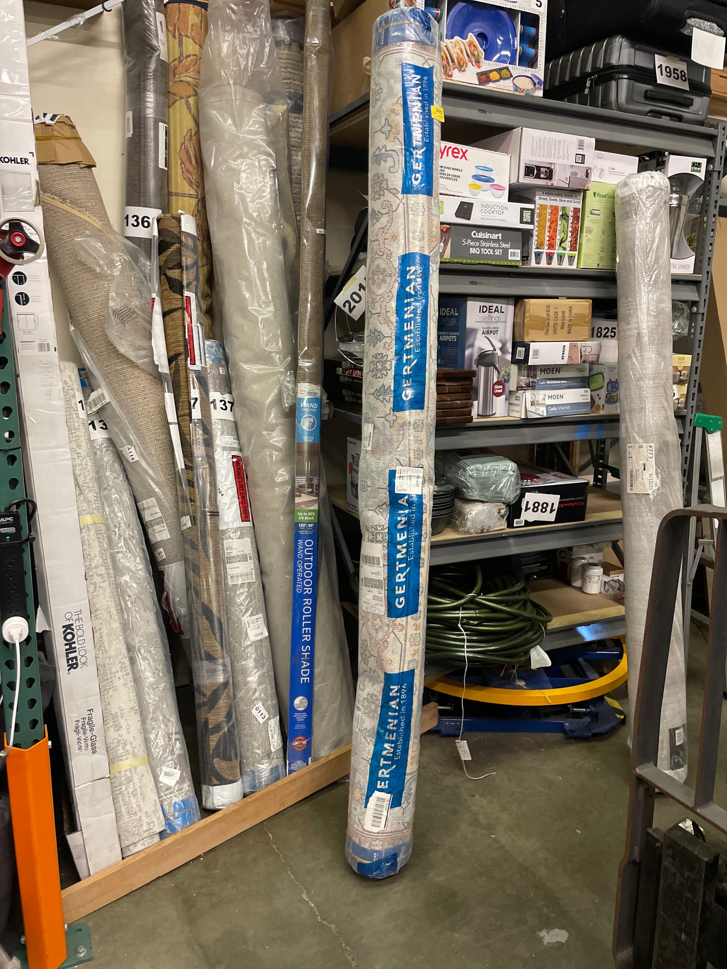 NEW - Costco - Carmen Rug Collection, Barlow 7'10" x 10' - Retail $249