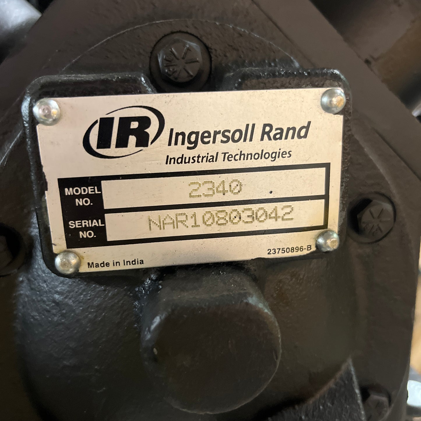 Like NEW - Ingersoll-Rand 2340L5-V 5hp 60 gal Two-Stage Compressor (230/1) - Retail $1979