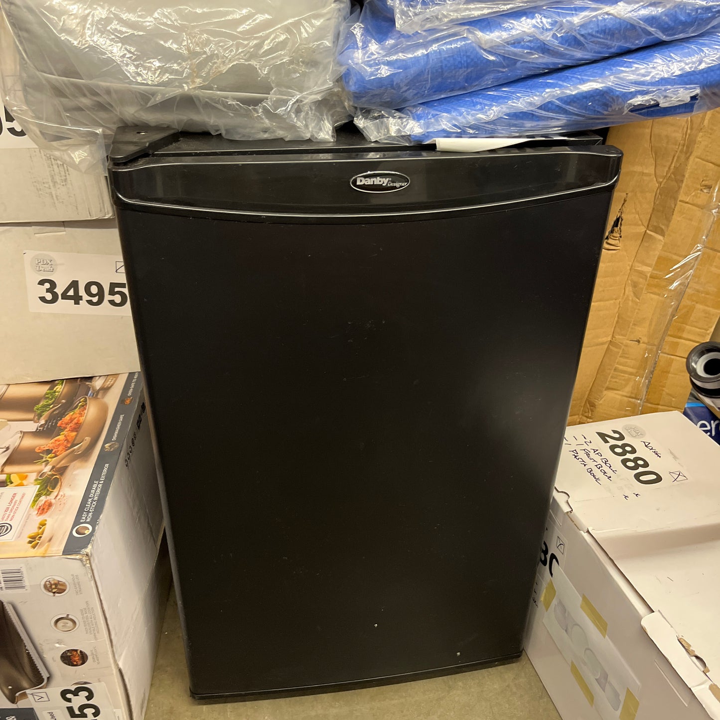 Danby Designer DAR044A4BDD-6 4.4 Cu.Ft. Mini Fridge, Compact Refrigerator for Bedroom, Living Room, Bar, Dorm, Kitchen, Office, E-Star in Black - Retail $299