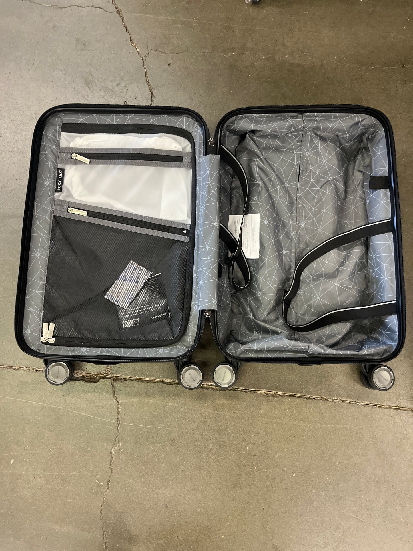 Samsonite Element Black XLT 2.0 Luggage 2 Piece Set