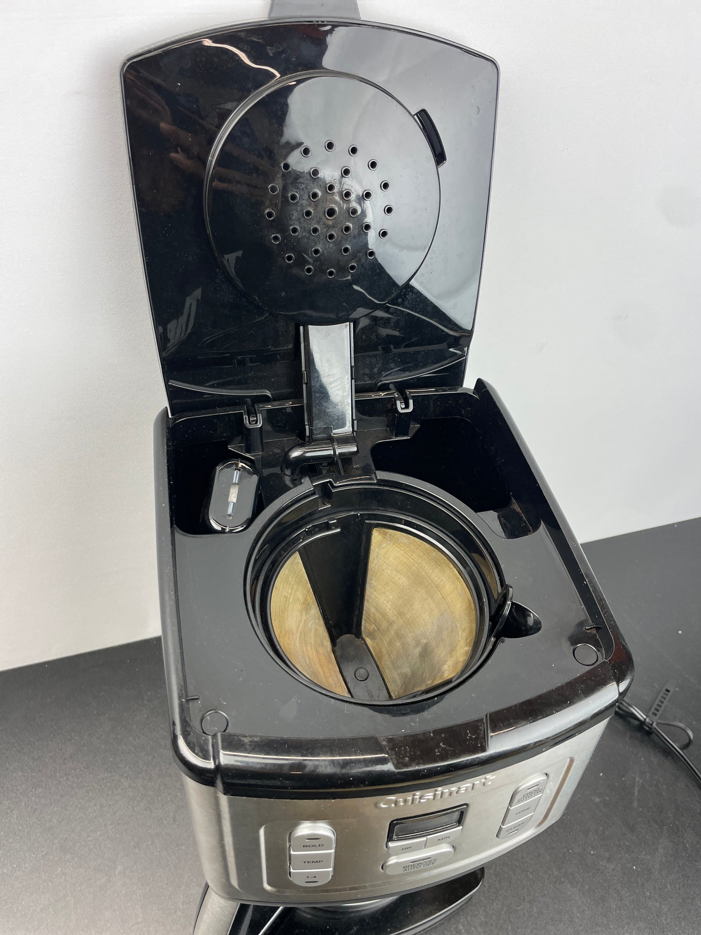 Cuisinart Brew Central 14-cup Programmable Coffee Maker - Retail $54