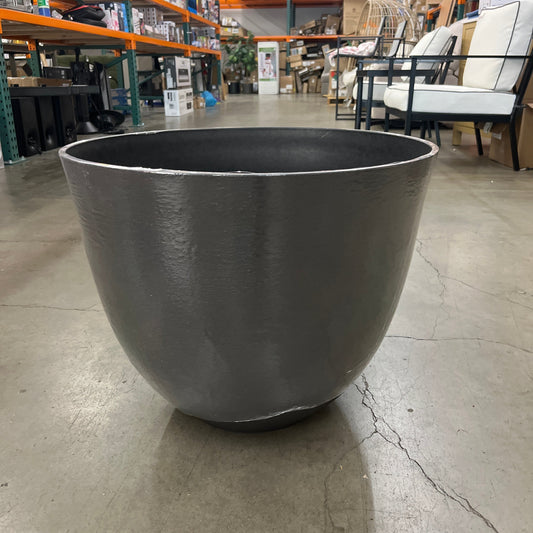 Southern Patio Marin Resin 22.2" Resin Planter