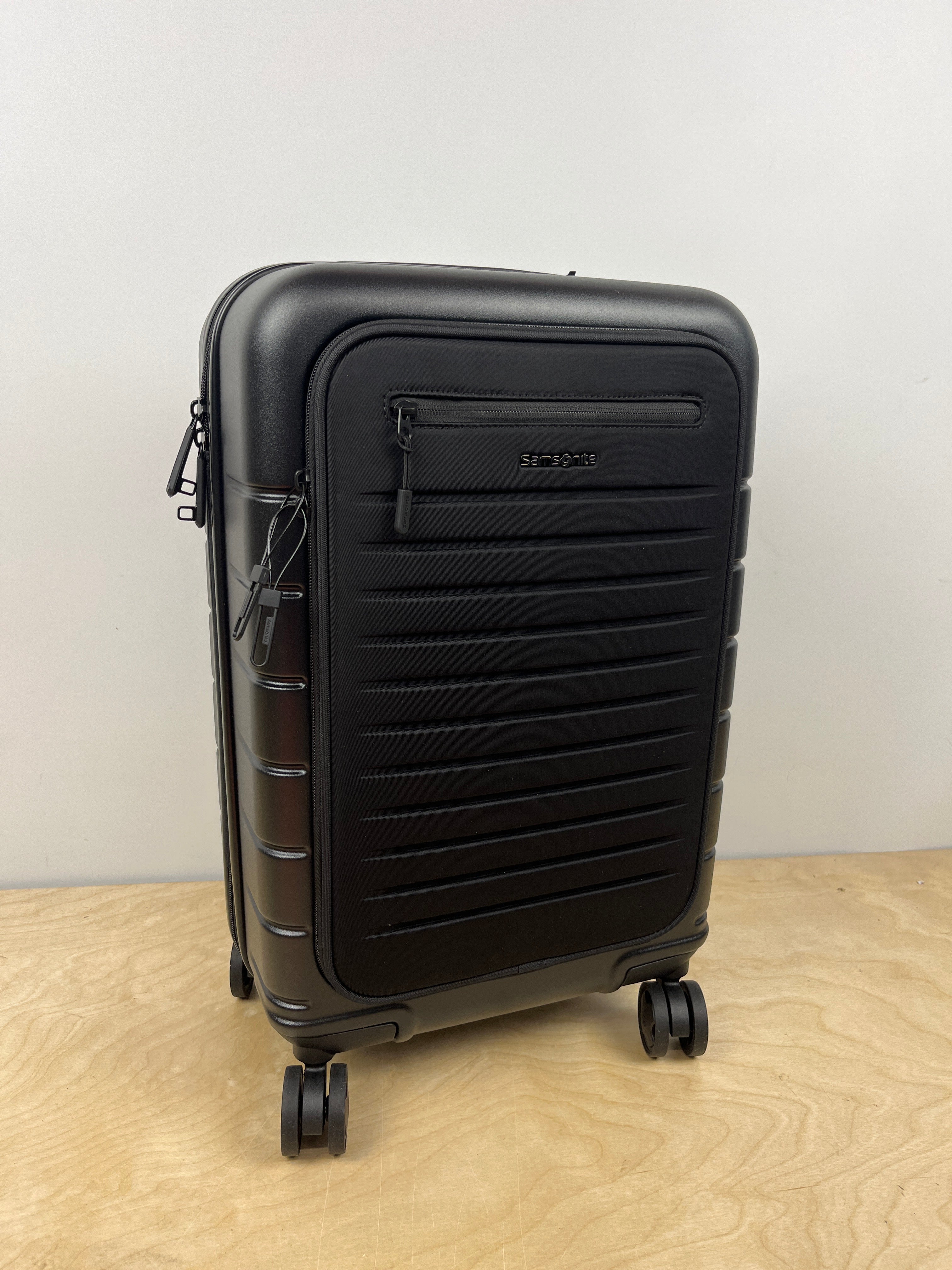 NEW - Samsonite Variate Spinner Carry-on – PDX Deals