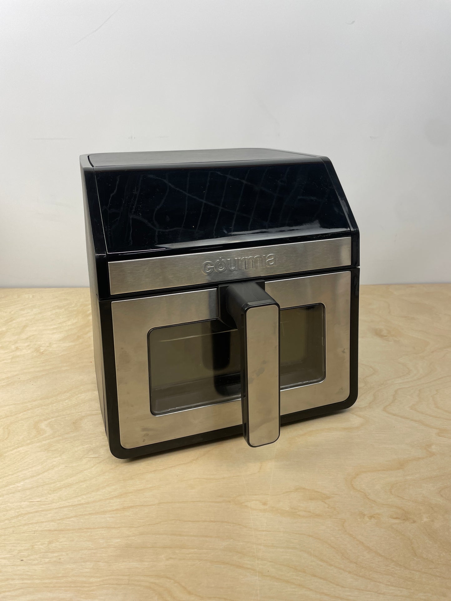 Gourmia 8-Quart Digital Air Fryer with Window & Light - Retail $50