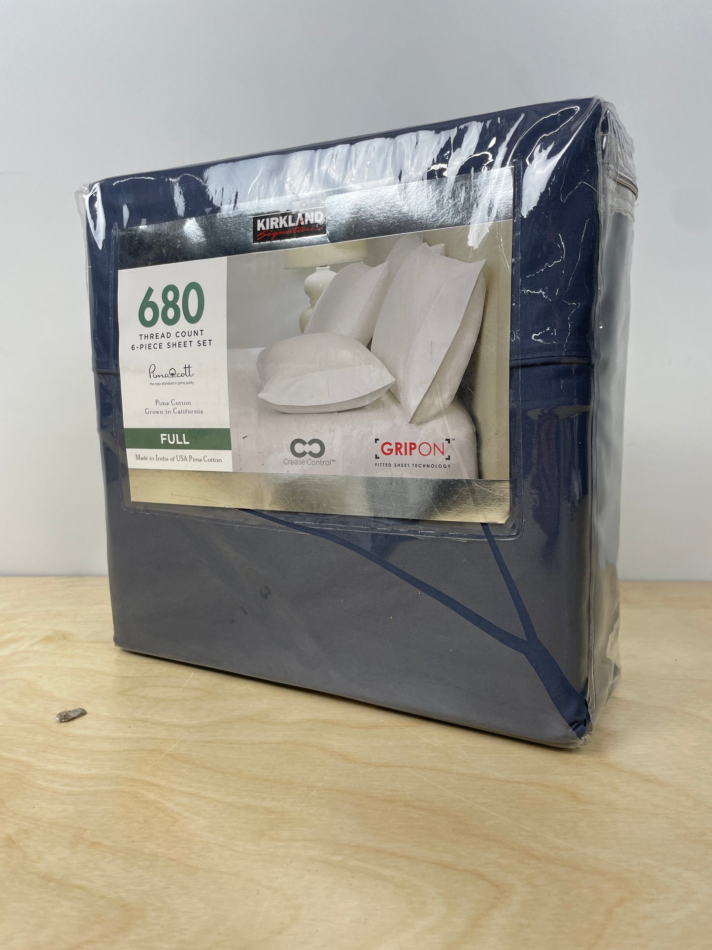 NEW - Kirkland Signature 680 Thread Count Sheet Set, Full