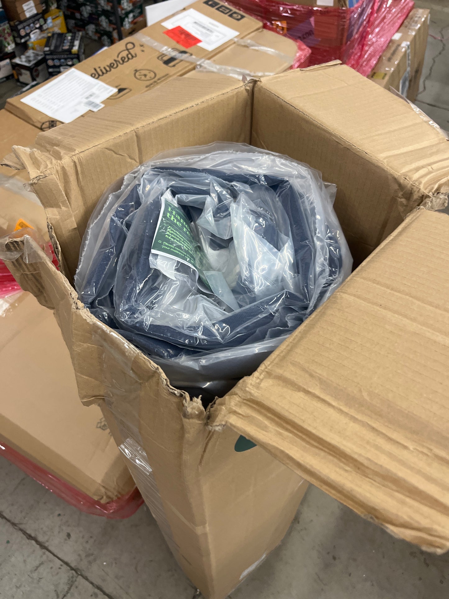 NEW - ZINUS 10 Inch QUEEN Cooling Comfort Hybrid Mattress [New Version], Fiberglass Free, Medium Firm Feel, Motion Isolation, Certified Safe Foams & Fabric, Mattress in A Box