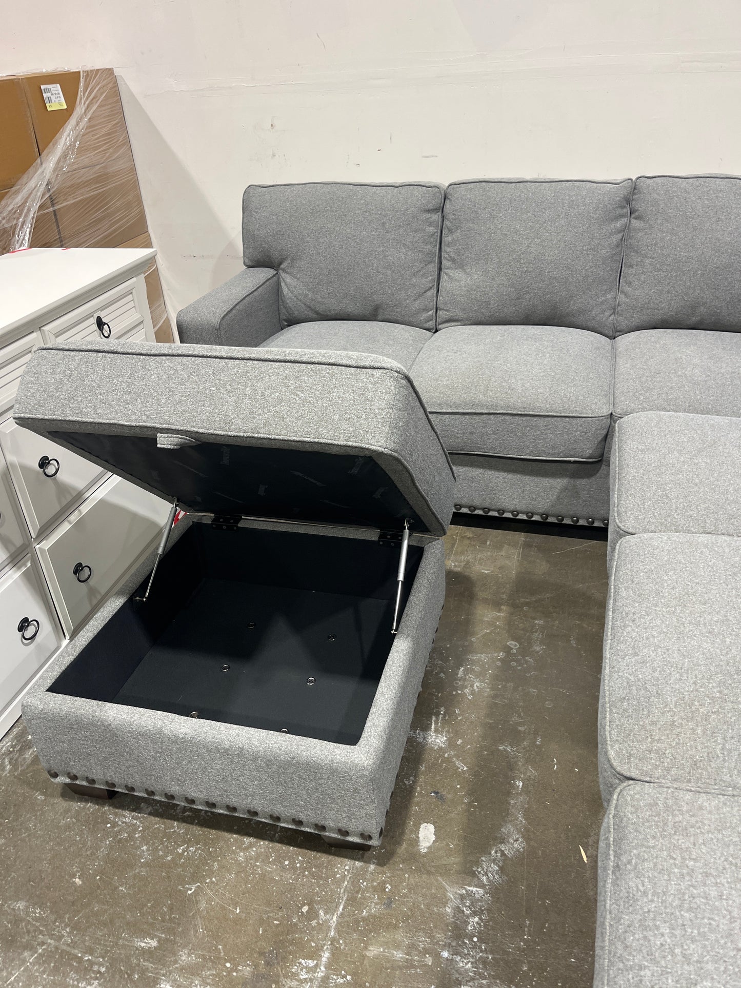 Thomasville Emilee Fabric Sectional with Storage Ottoman