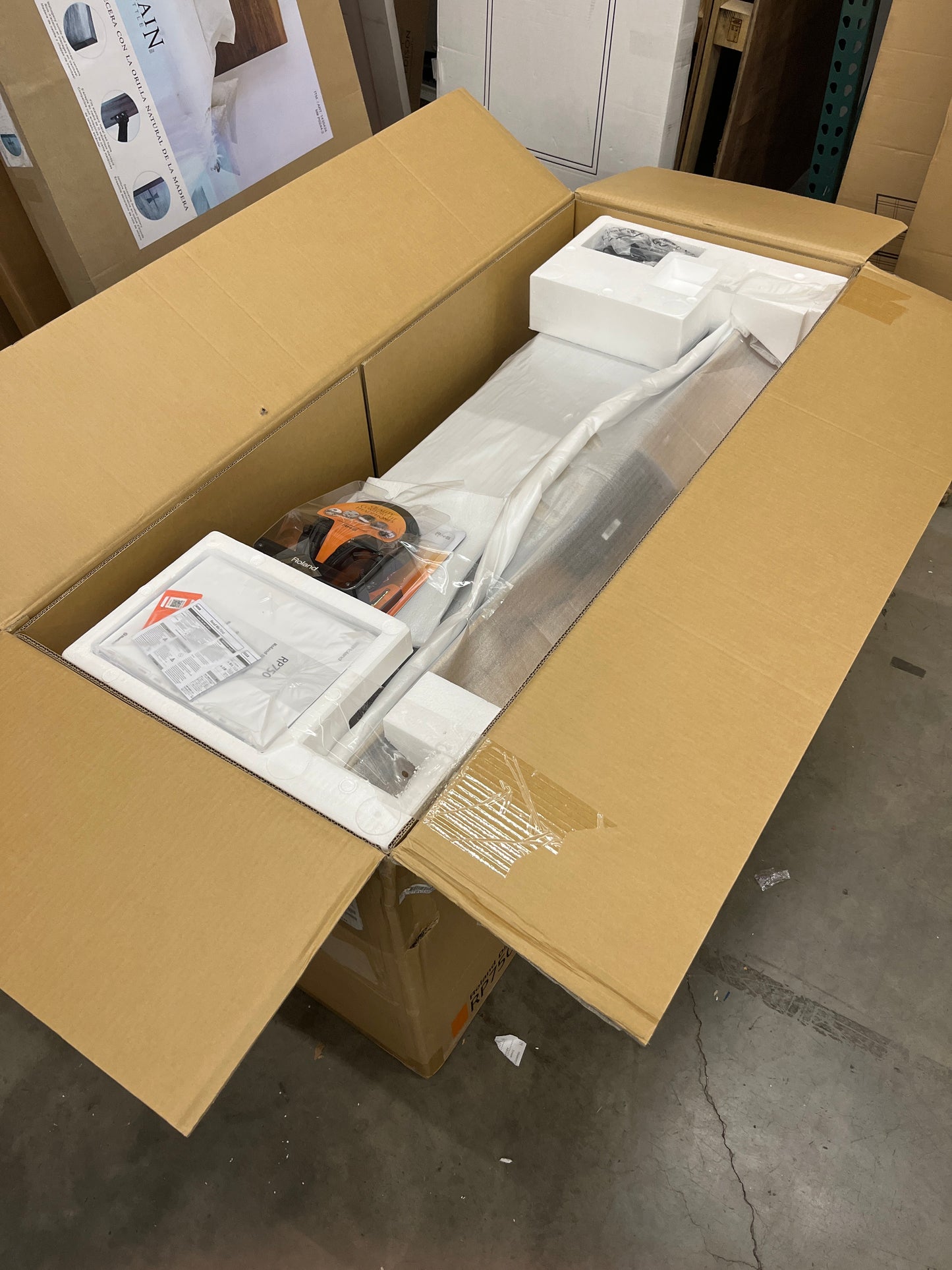 NEW - Roland RP750 Digital Piano Bundle - Retail $1499