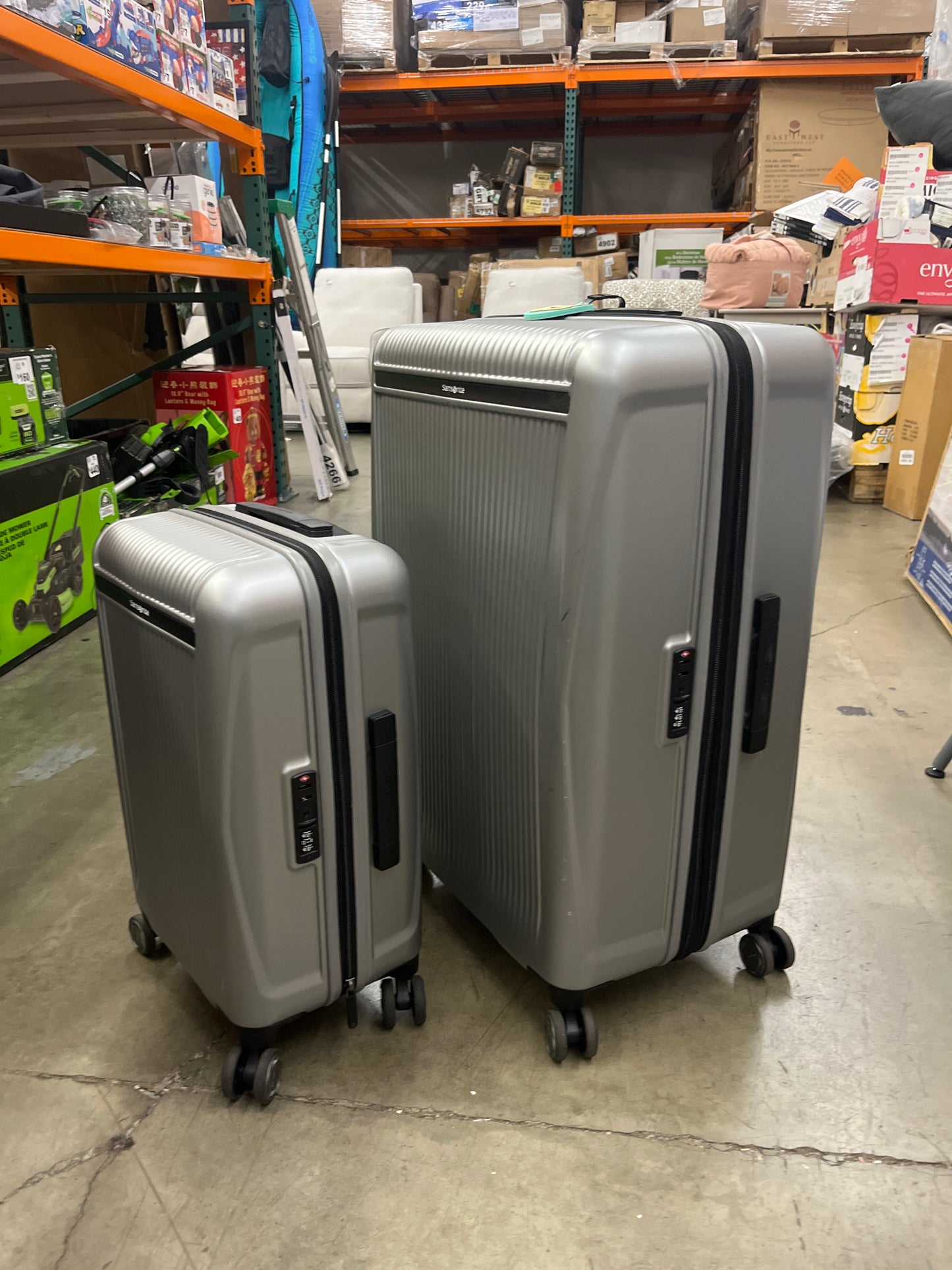 Samsonite Blackstone Silver 2-piece Hardside Expandable Spinner Luggage Set