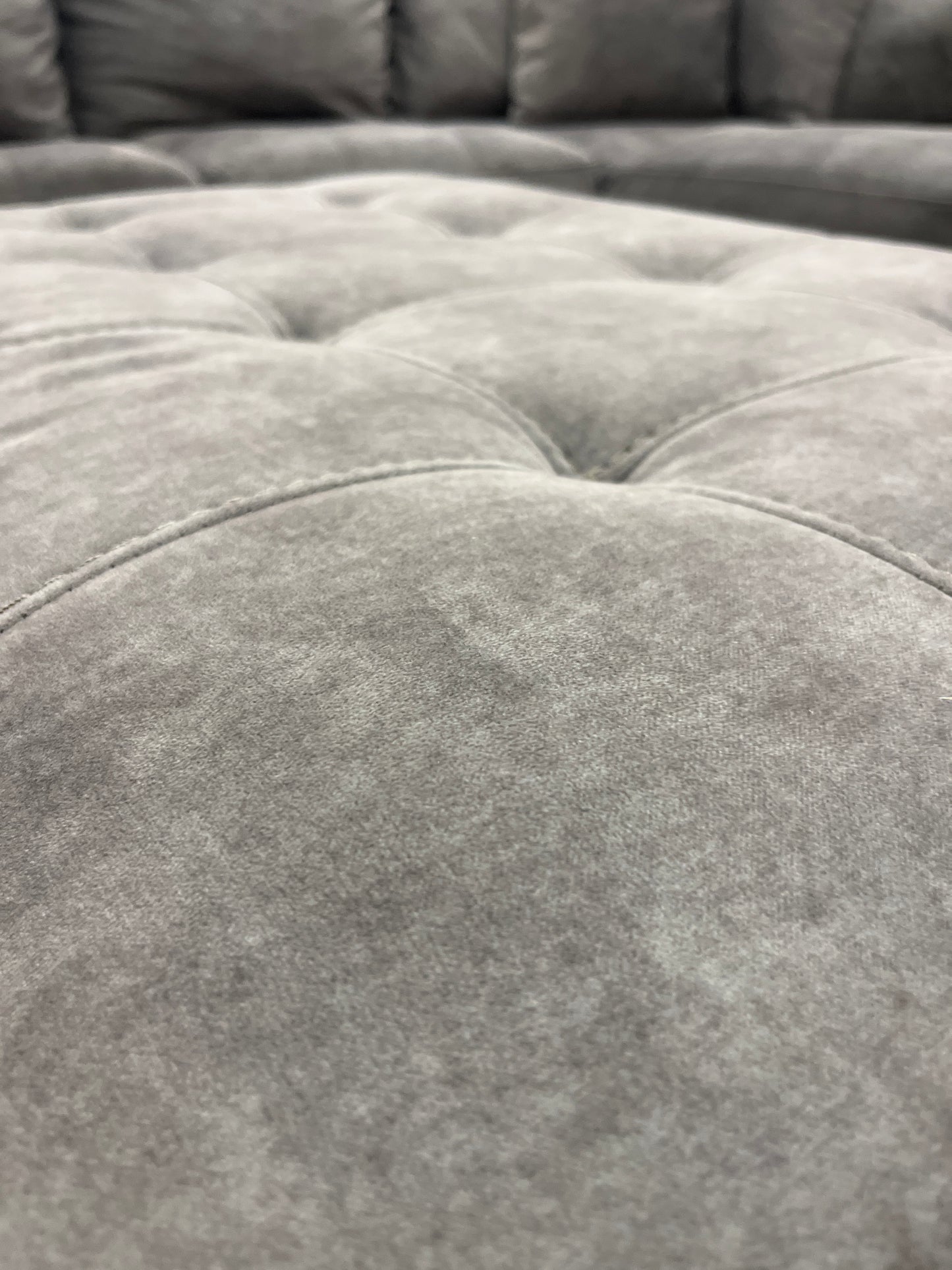 Thomasville Kylie Fabric Sectional with Ottoman