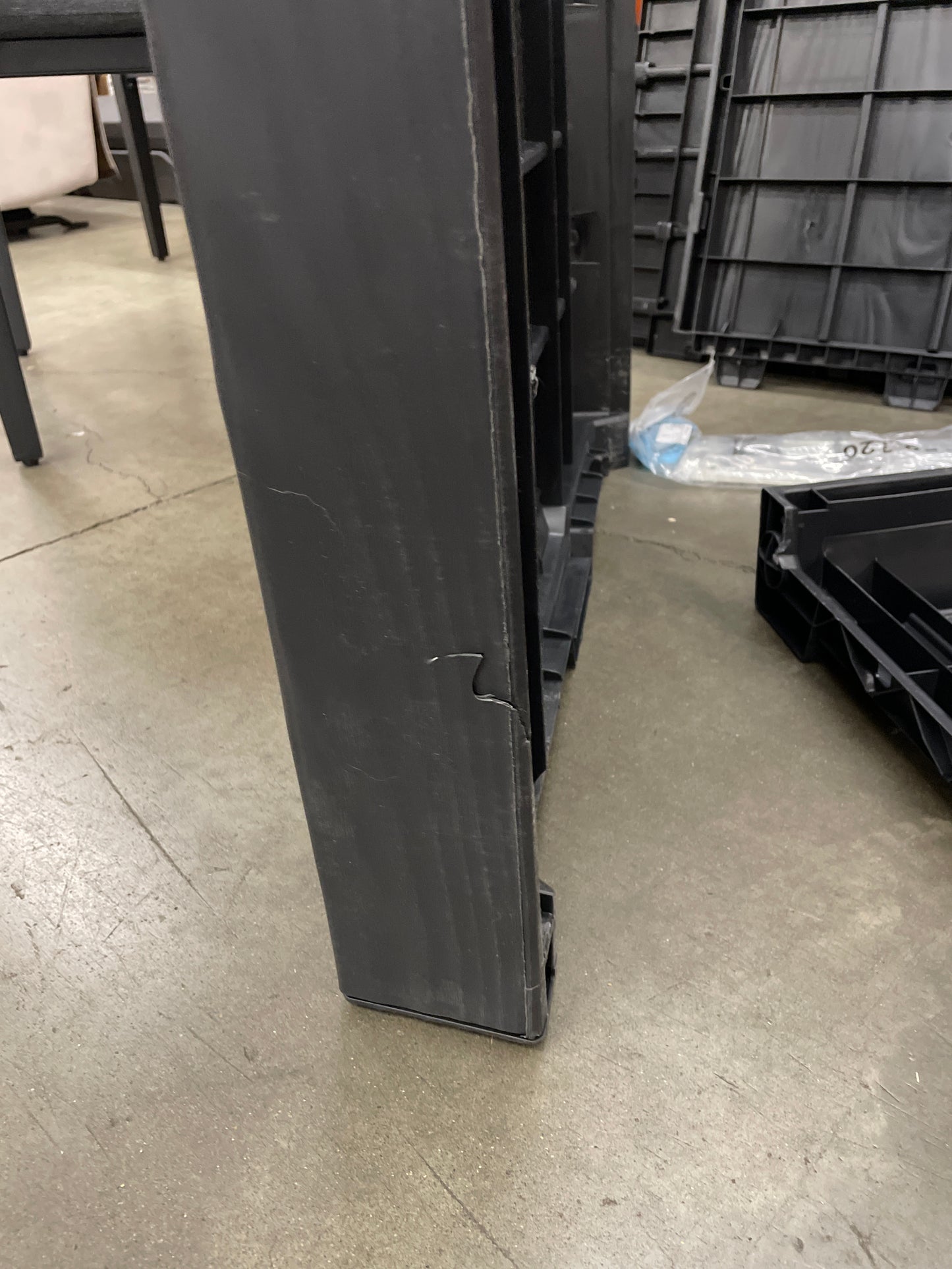 Keter Outdoor Storage Deck Box, 150 Gallon Resin Patio Bin & Bench, Solid, Dark Grey - Retail $160