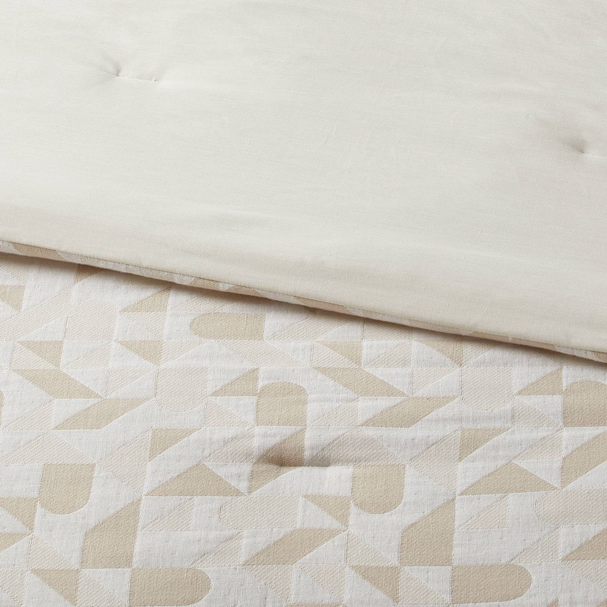 King Geo Matelasse Comforter and Sham Set Khaki/Ivory - Threshold™: Jacquard Woven Cotton Blend, Zipper Closure
