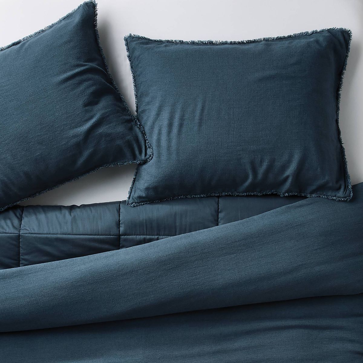 Full/Queen Heavyweight Linen Blend Comforter and Sham Set Dark Mineral Blue - Casaluna™