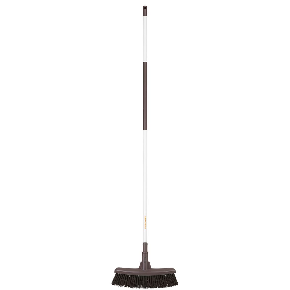 Fiskars Lightweight Outdoor Broom Metal