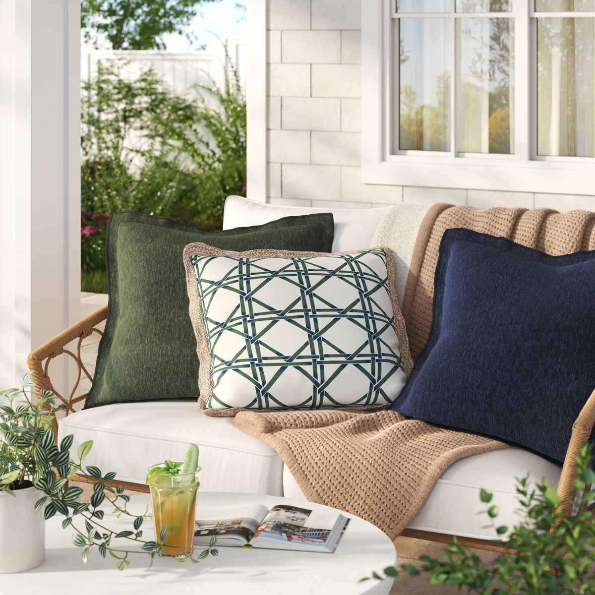 20"x20" Heathered Solid Double Flange Pillow Navy - Threshold™