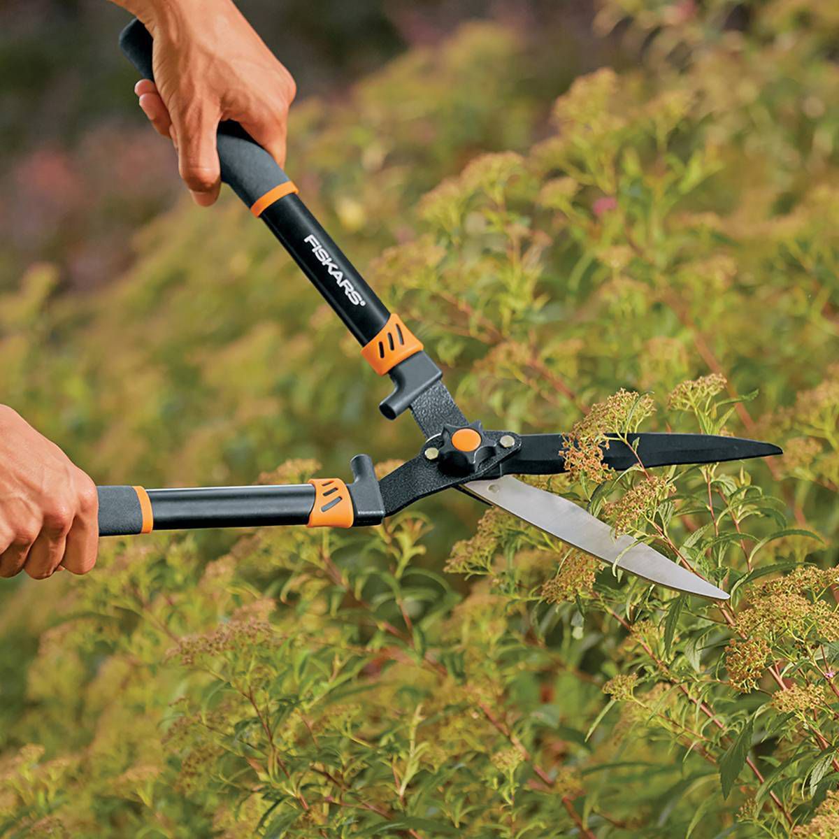 Fiskars 3pc Tree & Shrub Care Set: Rust-Resistant Steel, Lifetime Limited Warranty