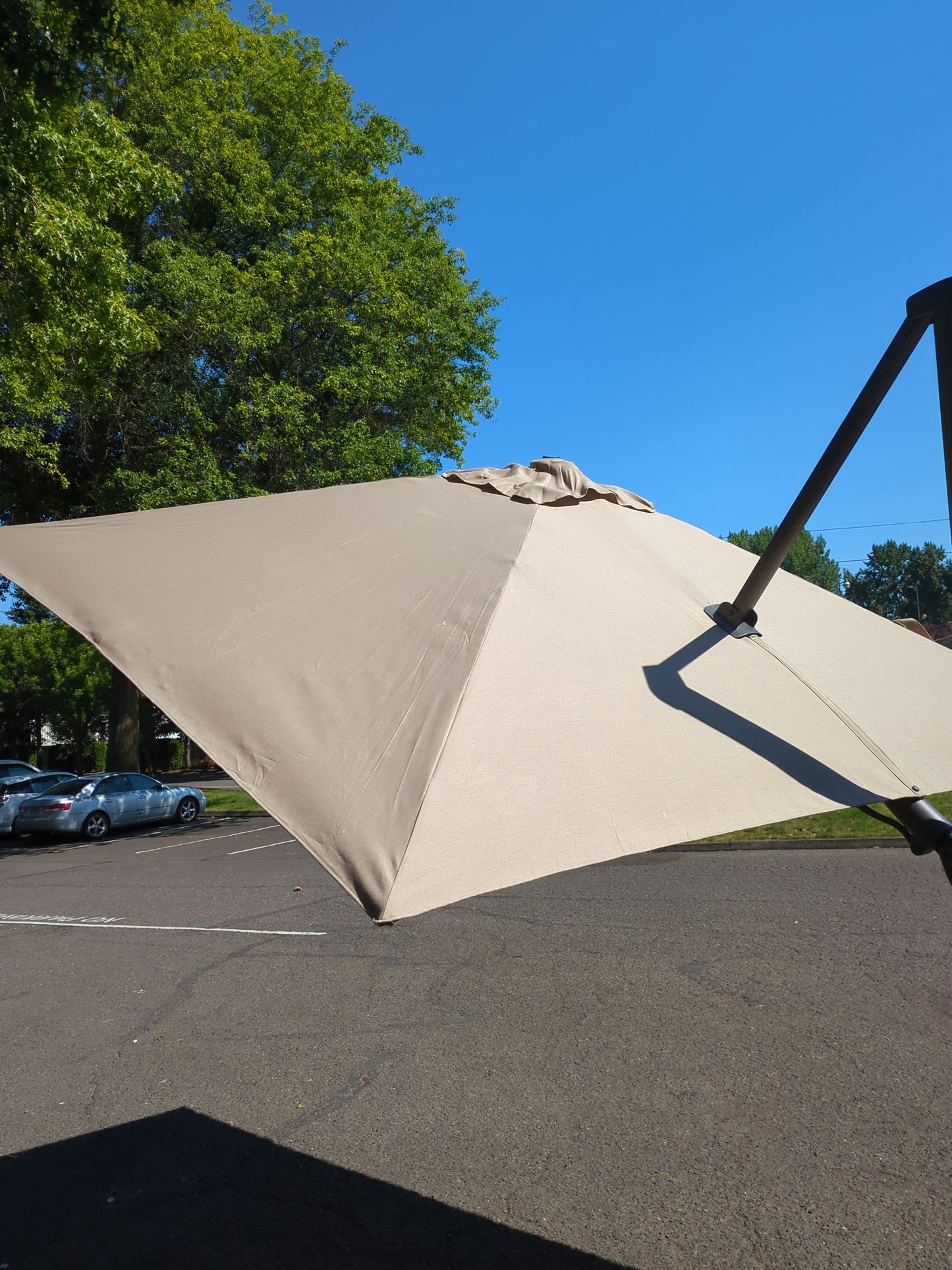 Like NEW - Costco - Seasons Sentry TAN 10' Square Solar LED Cantilever Umbrella -Retail $899