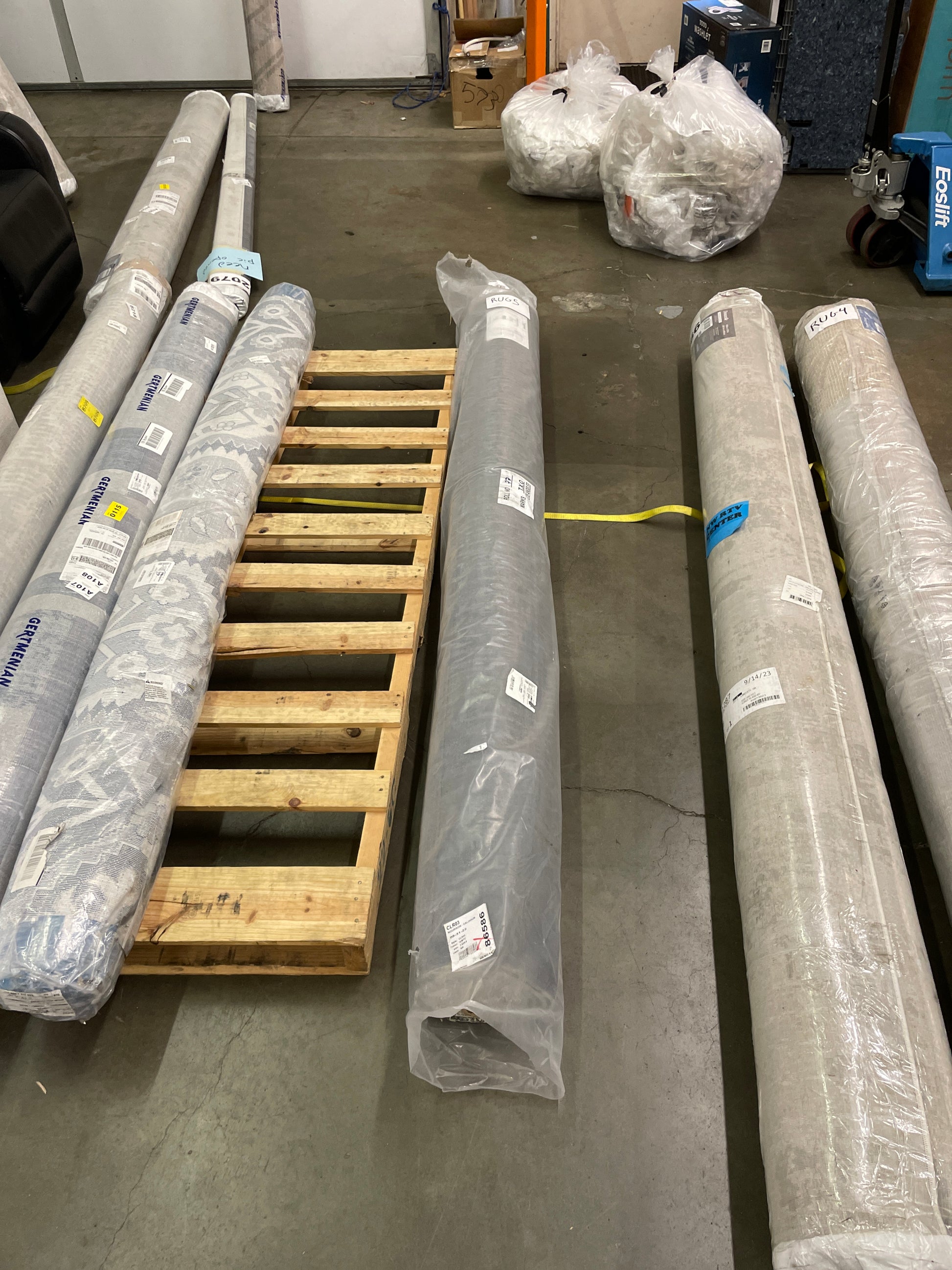 NEW - Costco - Nourison Colorado Wool Rugs, Boulder 7'9" x 9'9" Ivory - Retail $329