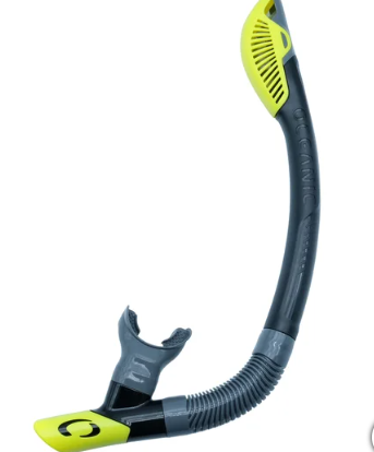NEW - Oceanic Adult Snorkeling Set Large/X-Large - Retail $45 Yellow