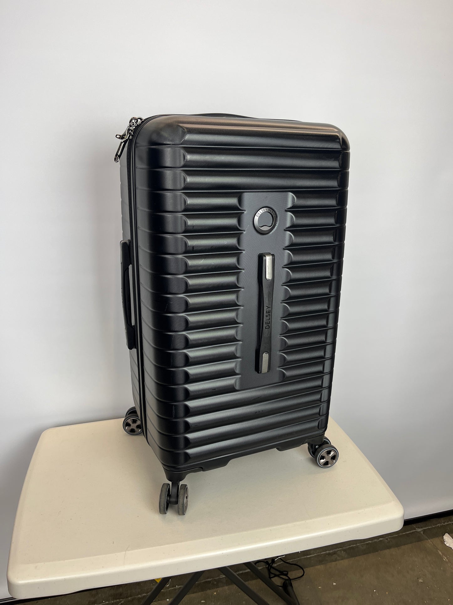 Costco - Delsey Black Hardside 28.7" Trunk Spinner - Retail $89