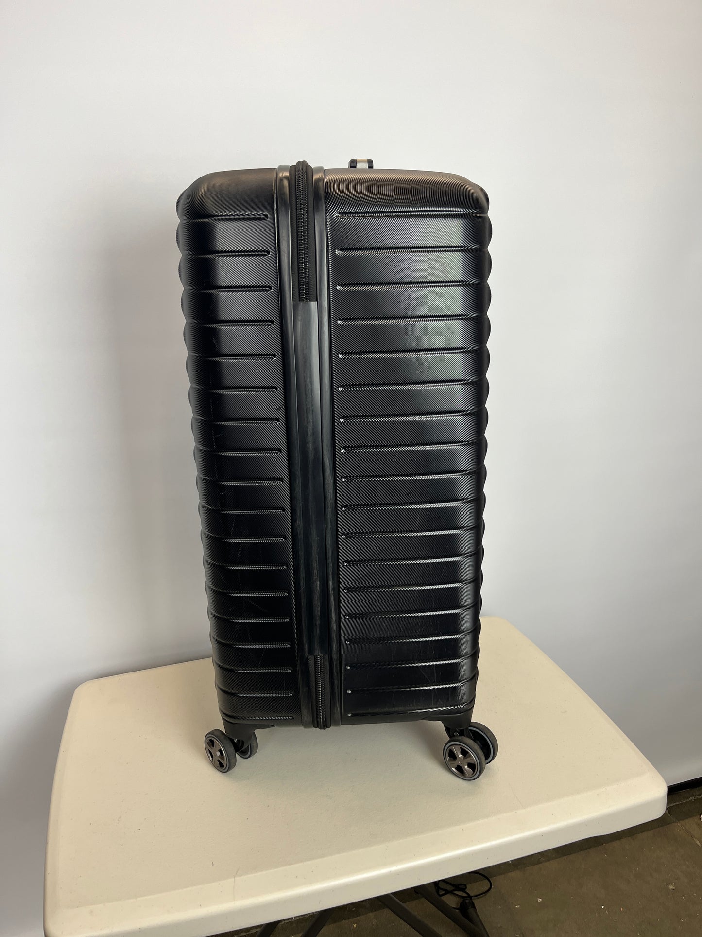 Costco - Delsey Black Hardside 28.7" Trunk Spinner - Retail $89