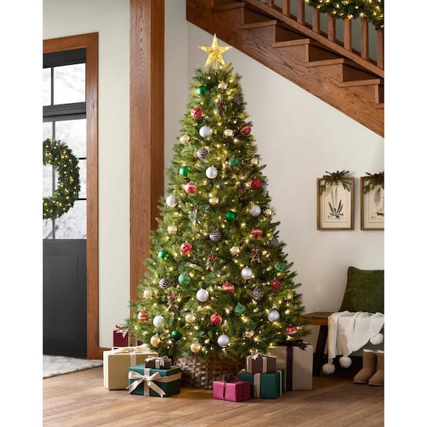 Home Accents Holiday 7.5 ft. Forest Pine LED Pre-Lit Artificial Christmas Tree T16