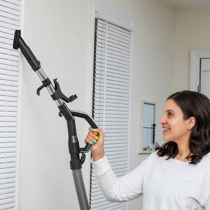 Like NEW - Costco - Eureka DashSprint Anti-Tangle Upright Vacuum - Retail $169