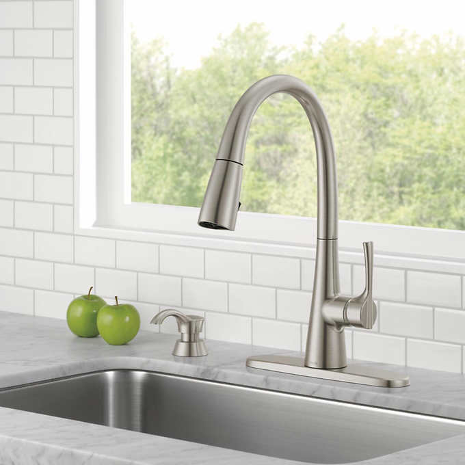 NEW - Delta Auburn Pull Down Kitchen Faucet and Soap Dispenser