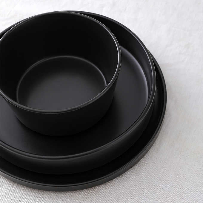 NEW - Stone + Lain Celina 12-piece Dinnerware Set - Retail $58