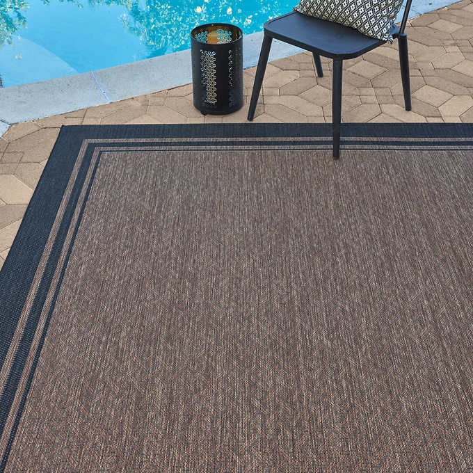 Naples Indoor/Outdoor Area Rug, Ace Border, 7' 10" x 10' - Retail $149