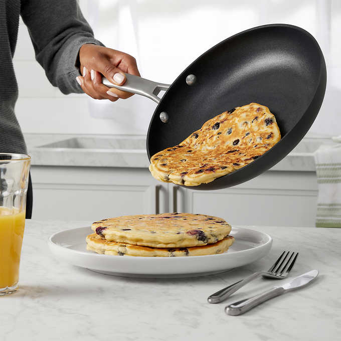 NEW - Costco - Calphalon Classic 3-piece Non-Stick Skillet Set - Retail $77