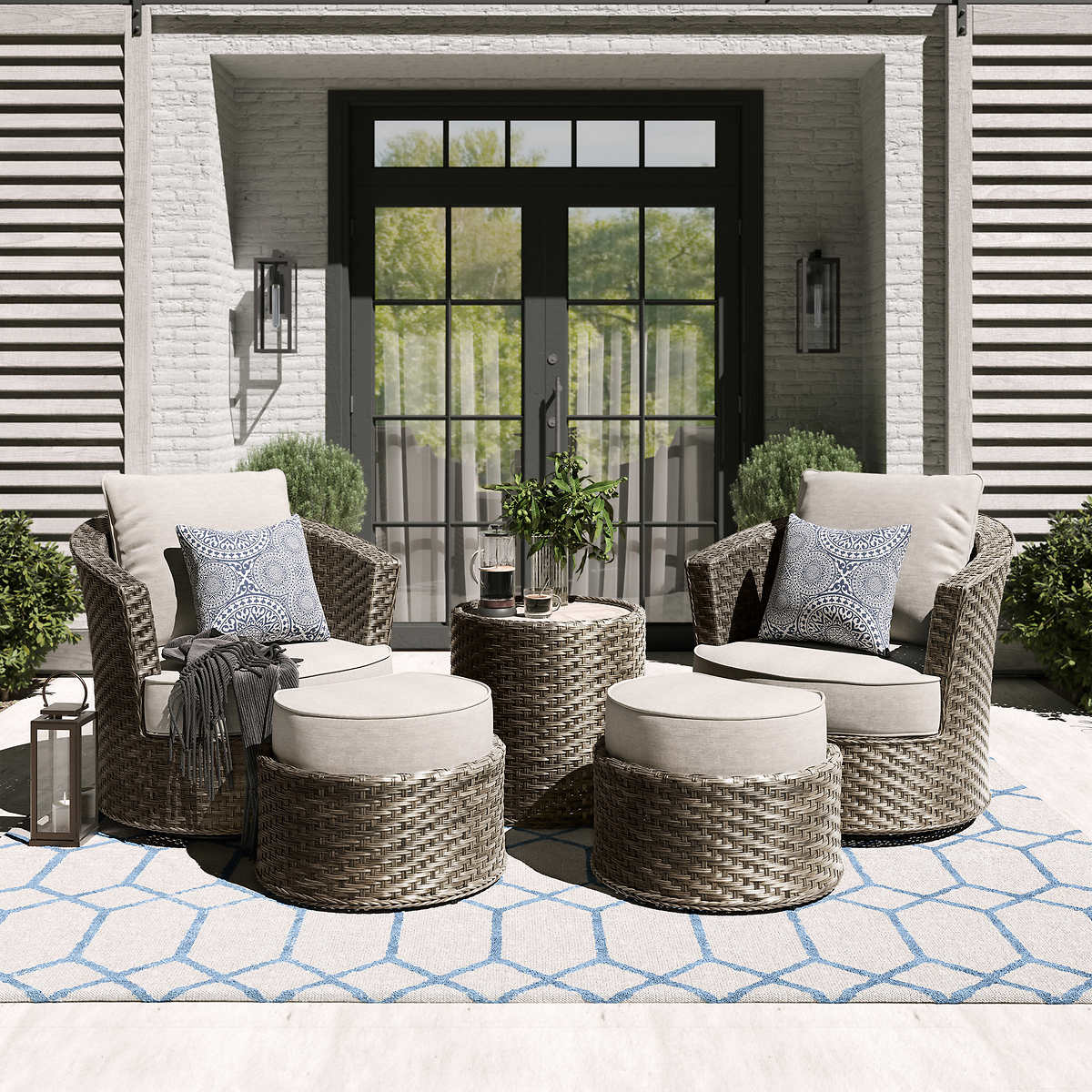 Costco - Salinger 5-piece Outdoor Patio Seating Set - Retail $1299