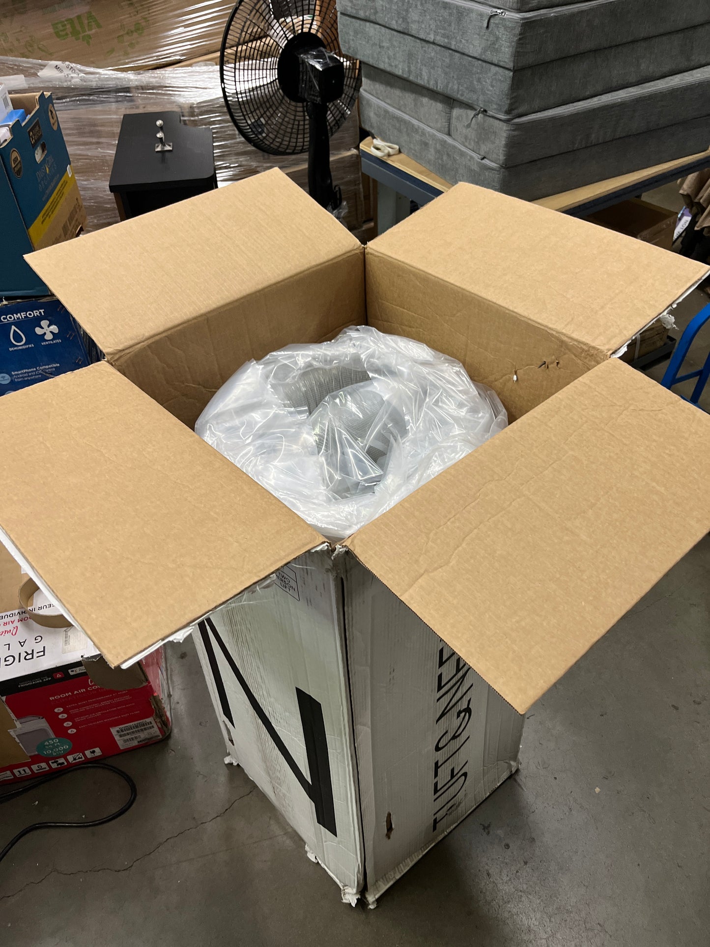 NEW - Tuft & Needle QUEEN, 9.5 in - Original Mattress, Firm Feel, Adaptive Foam, Pressure Relief, Supportive, Cooling, CertiPUR-US, White - Retail $716