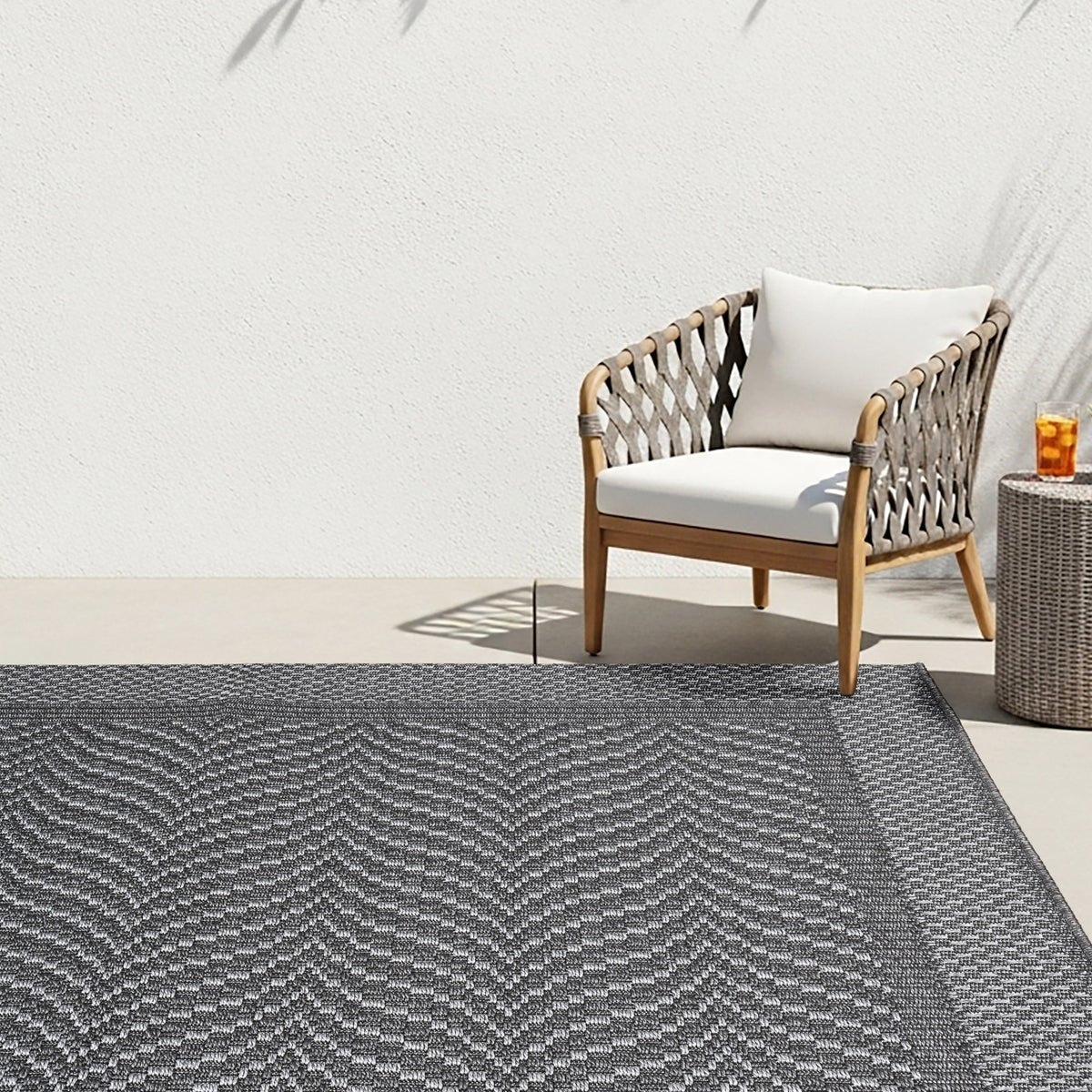Laguna Indoor/Outdoor Area Rug, Aditi Silver Iron, 5' x 7'