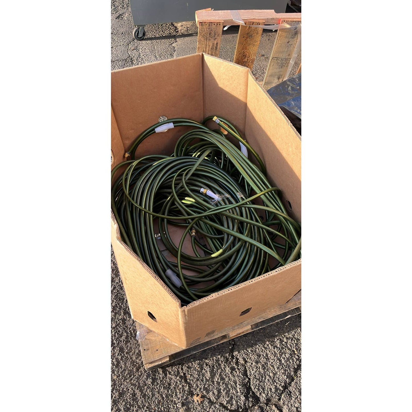 Costco - Flexon 5/8 in. x 100 ft. Contractor Grade Hose with Guard & Grip - Retail $34