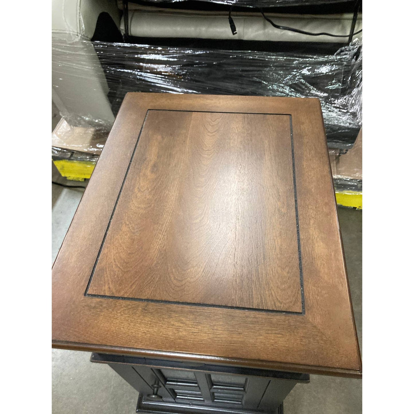 NEW - Costco - Tresanti Nathaniel Chairside Table with Power - Retail $139