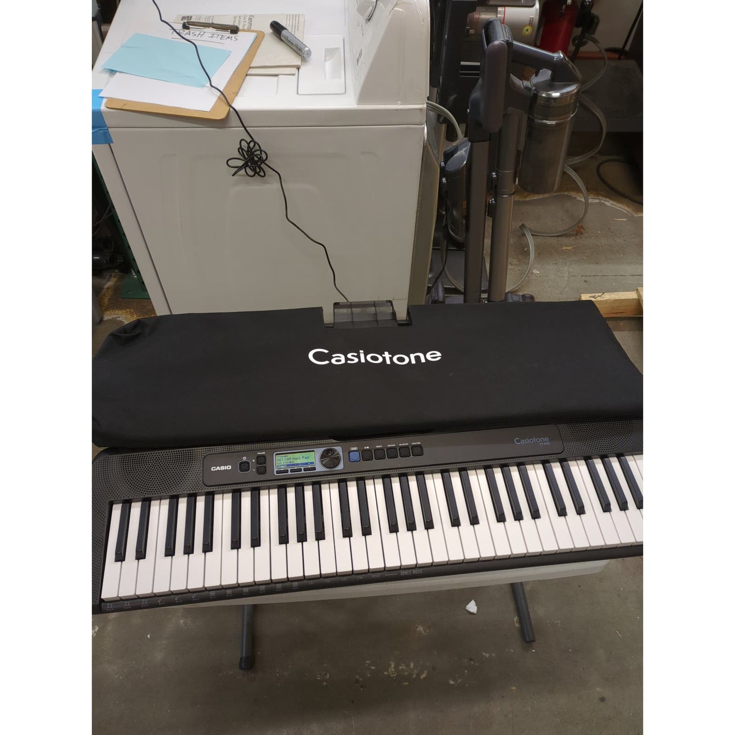 Casio CT-S190 61-key Portable Keyboard Bundle - Retail $154