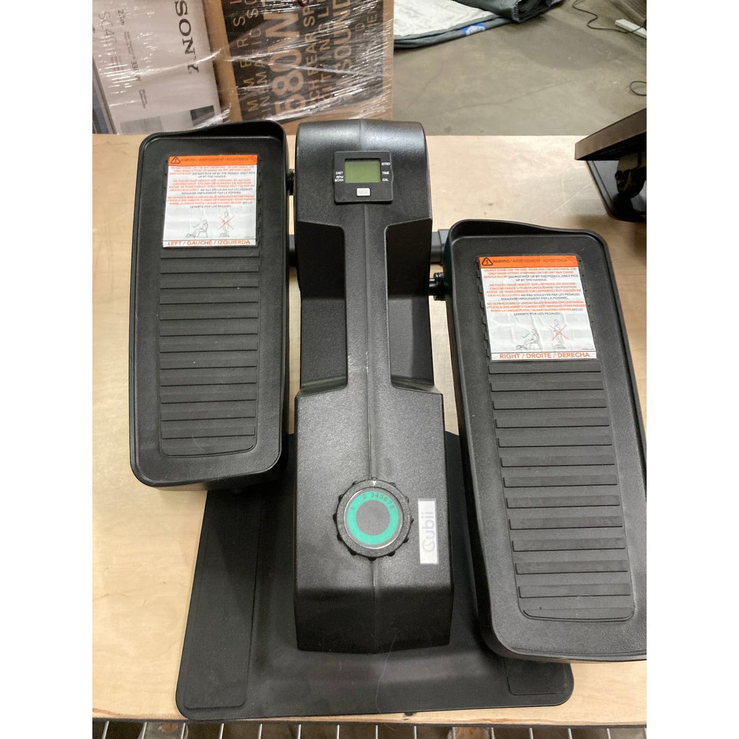 Like NEW - Costco - Cubii Jr. Seated Elliptical with Built-in Display Monitor and Mat - Retail $199