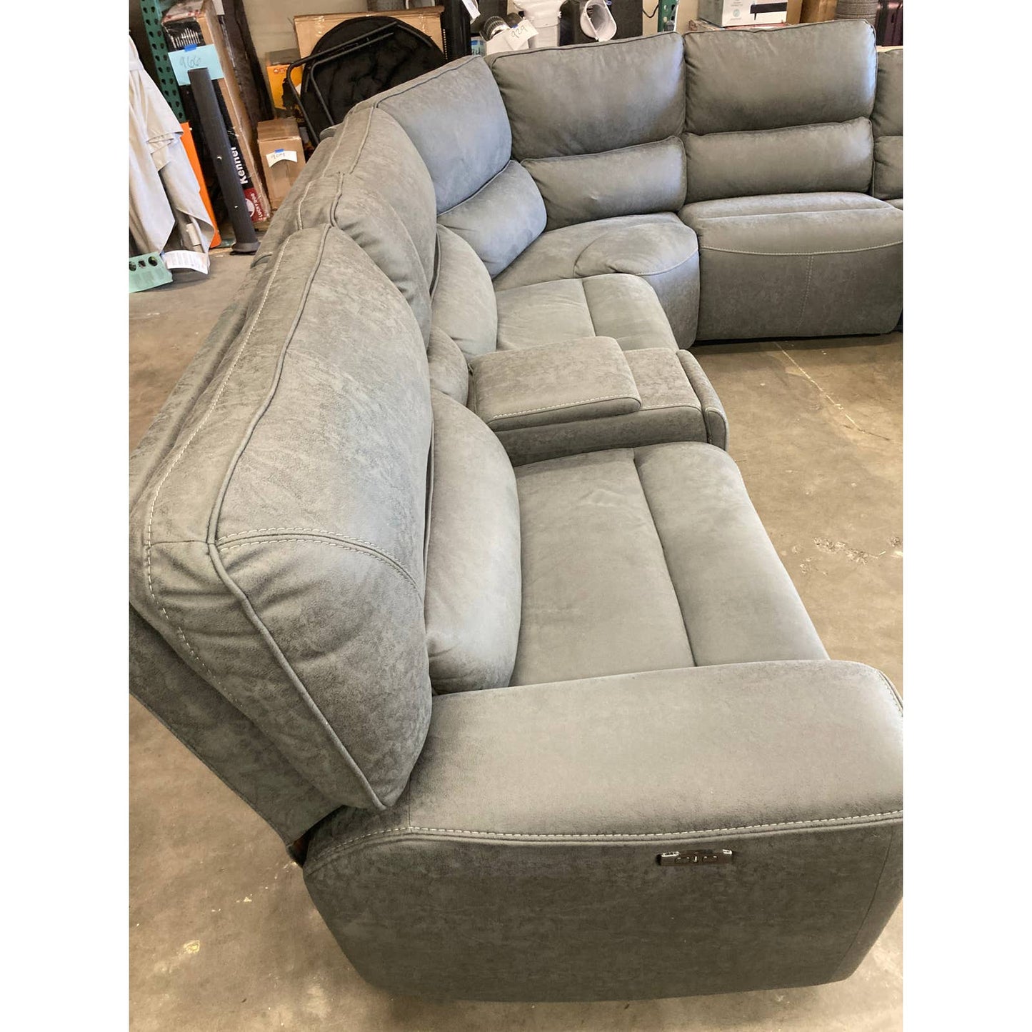 Costco - Sweeney 6-piece Fabric Power Reclining Sectional with Power Headrests - Retail $2199