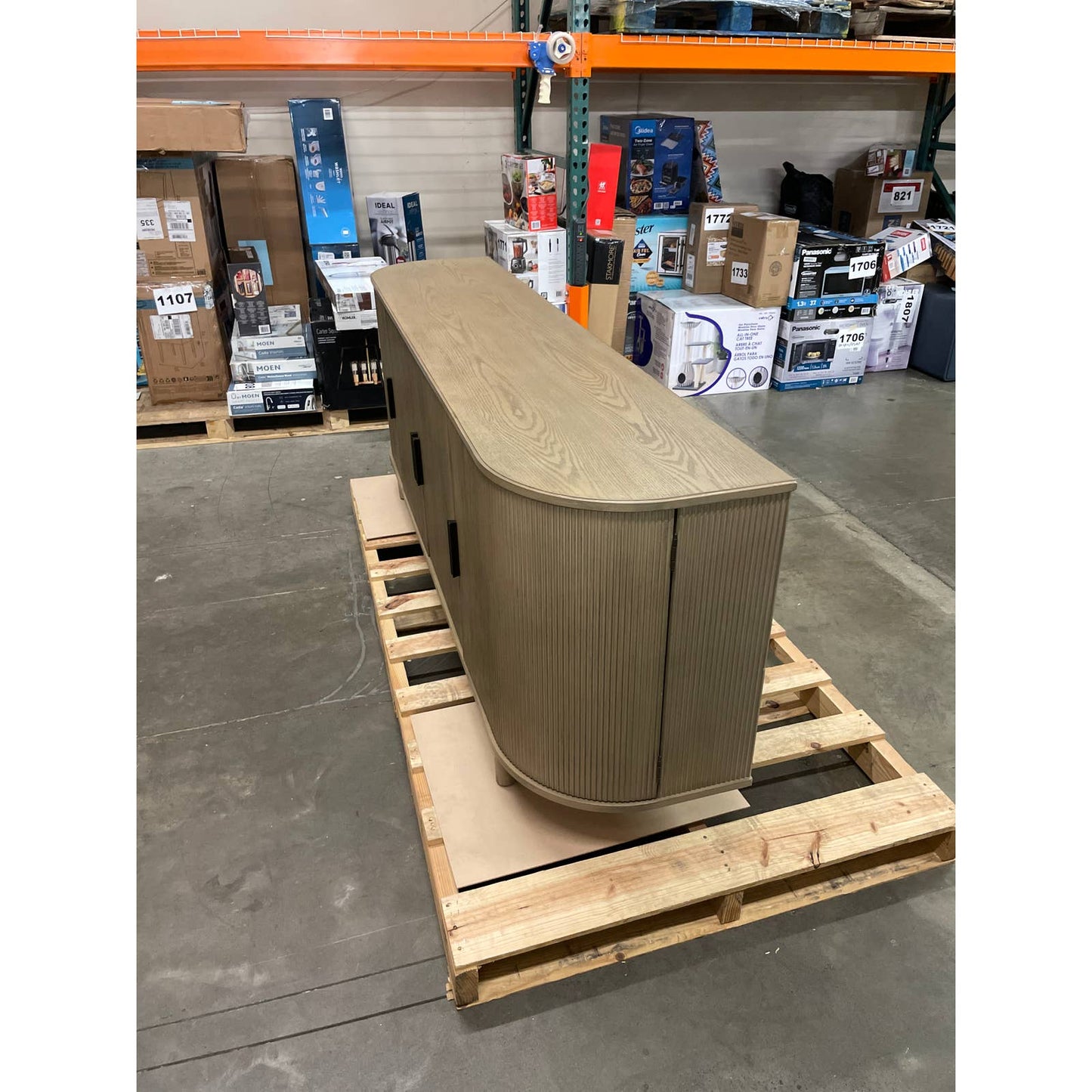 Like NEW - Costco - Valentina 80" Console - Retail $649