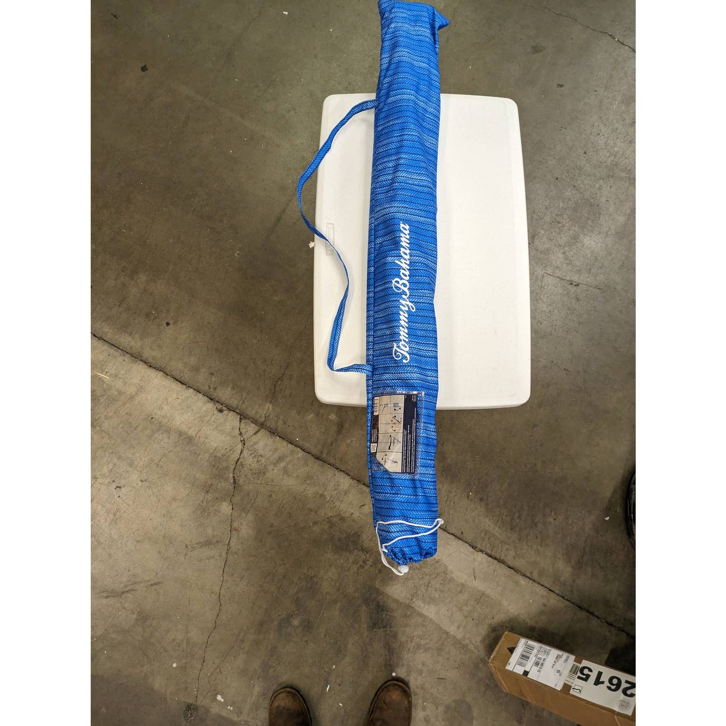 Like NEW - Tommy Bahama 8 ft Beach Umbrella - Retail $49