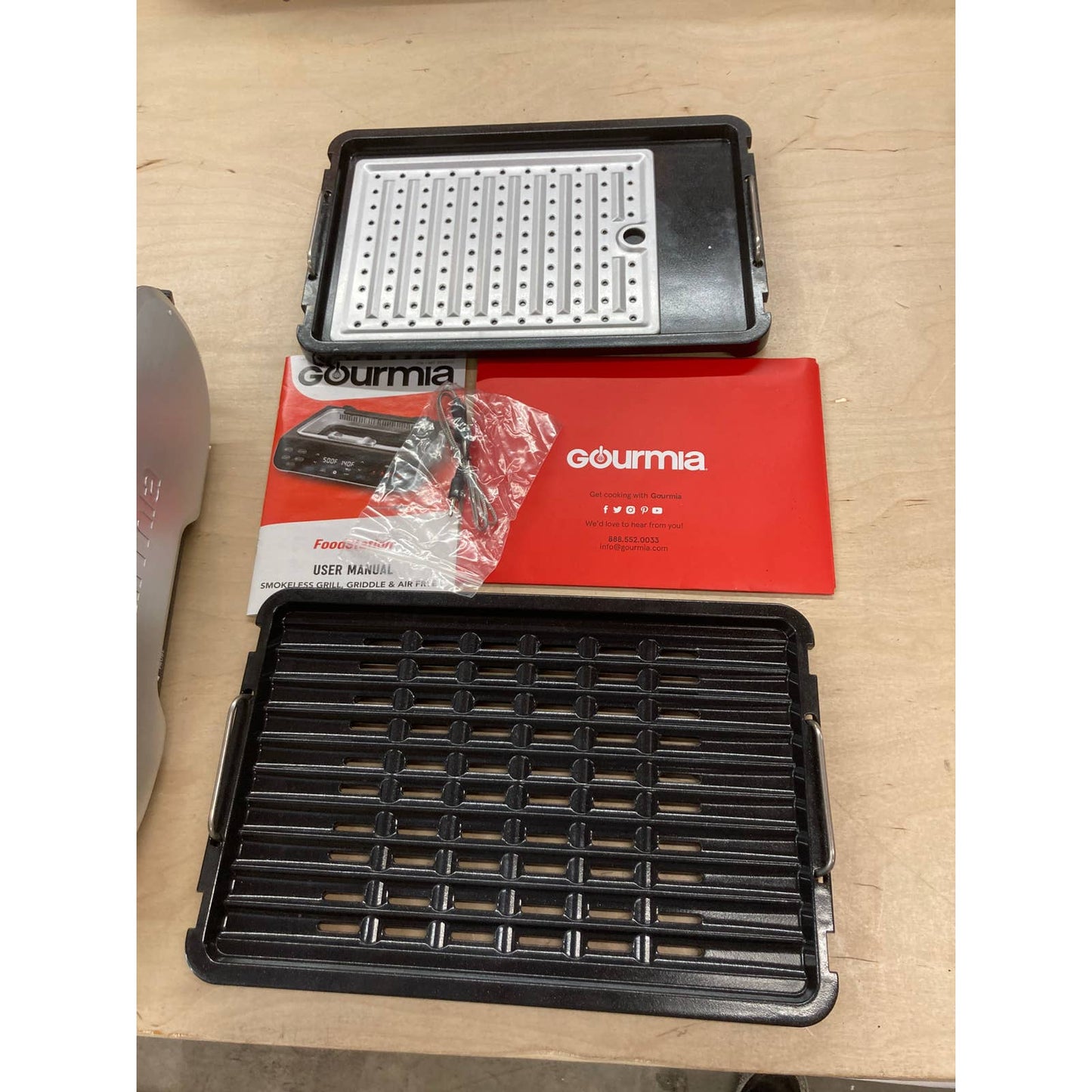 NEW - Costco - Gourmia FoodStation Smokeless Grill, Griddle, & Air Fryer with Integrated Temperature Probe - Retail $99